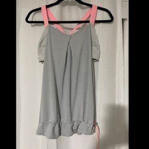 Size 8 Grey and pink LULU LEMON top